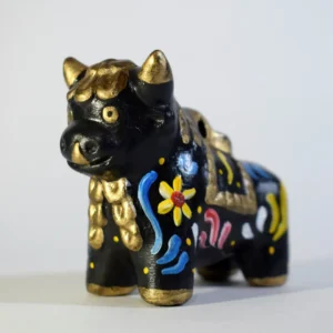 Torito de pucará negro